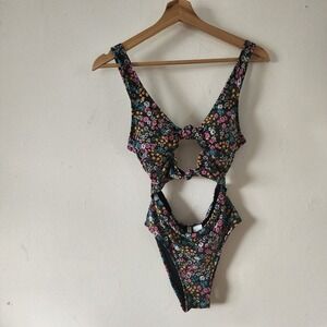 Womens Celebrity Pink One Piece Swimsuit XS Floral Black Open Stomach